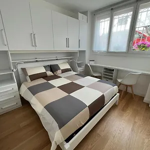 The Small White House In Apartamento Milán